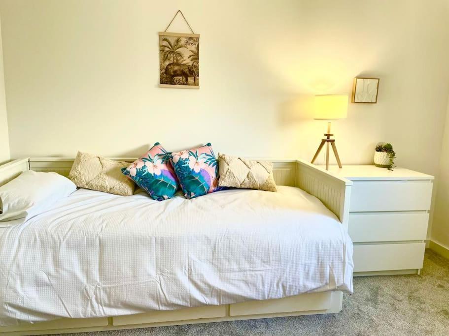 Modern Chic Summer Retreat. Holiday home